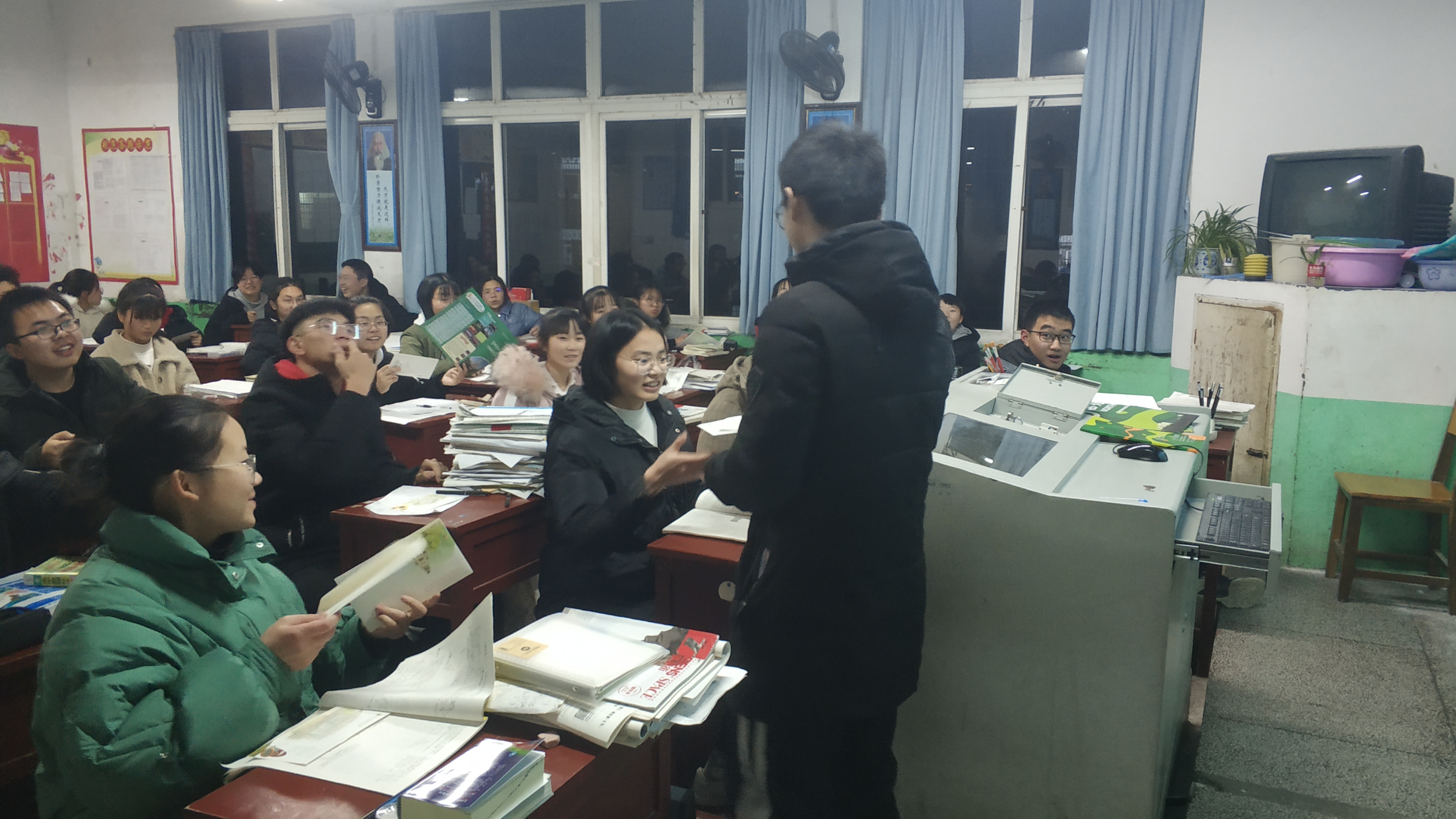 984e4e98b40447ed8654c7f083d04d4a.jpg 984e4e98b40447ed8654c7f083d04d4a.jpg