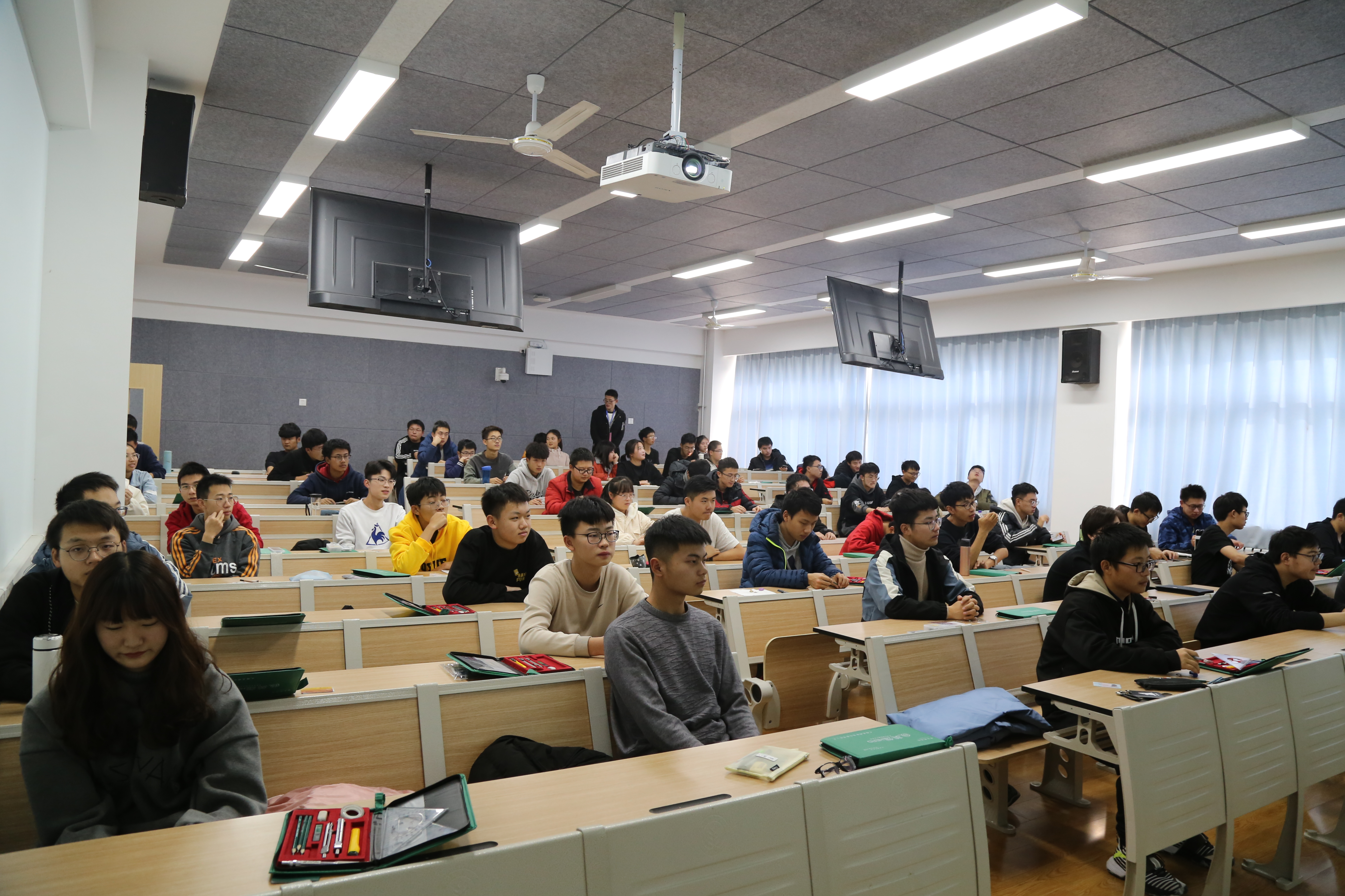 215bec745457453a99b2c1da1202d1a3.jpg 215bec745457453a99b2c1da1202d1a3.jpg