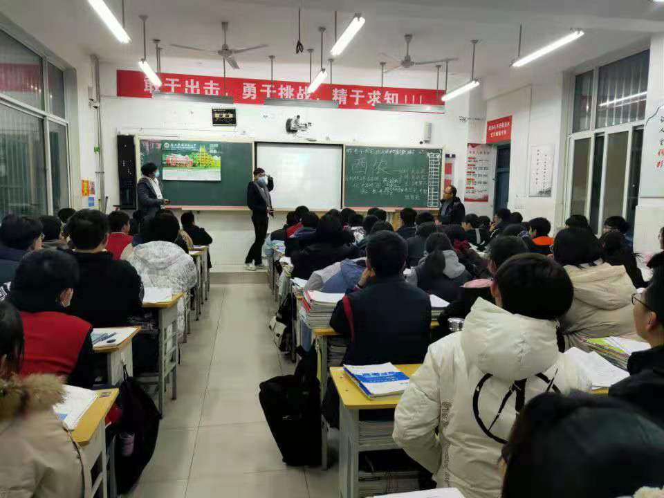 61ba7150f8fb41a086b0e52124f5bc85.jpg 61ba7150f8fb41a086b0e52124f5bc85.jpg