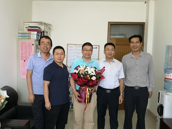 1880e3f05a1749e8afa9a94add9062a5.jpg 图一_副本.jpg