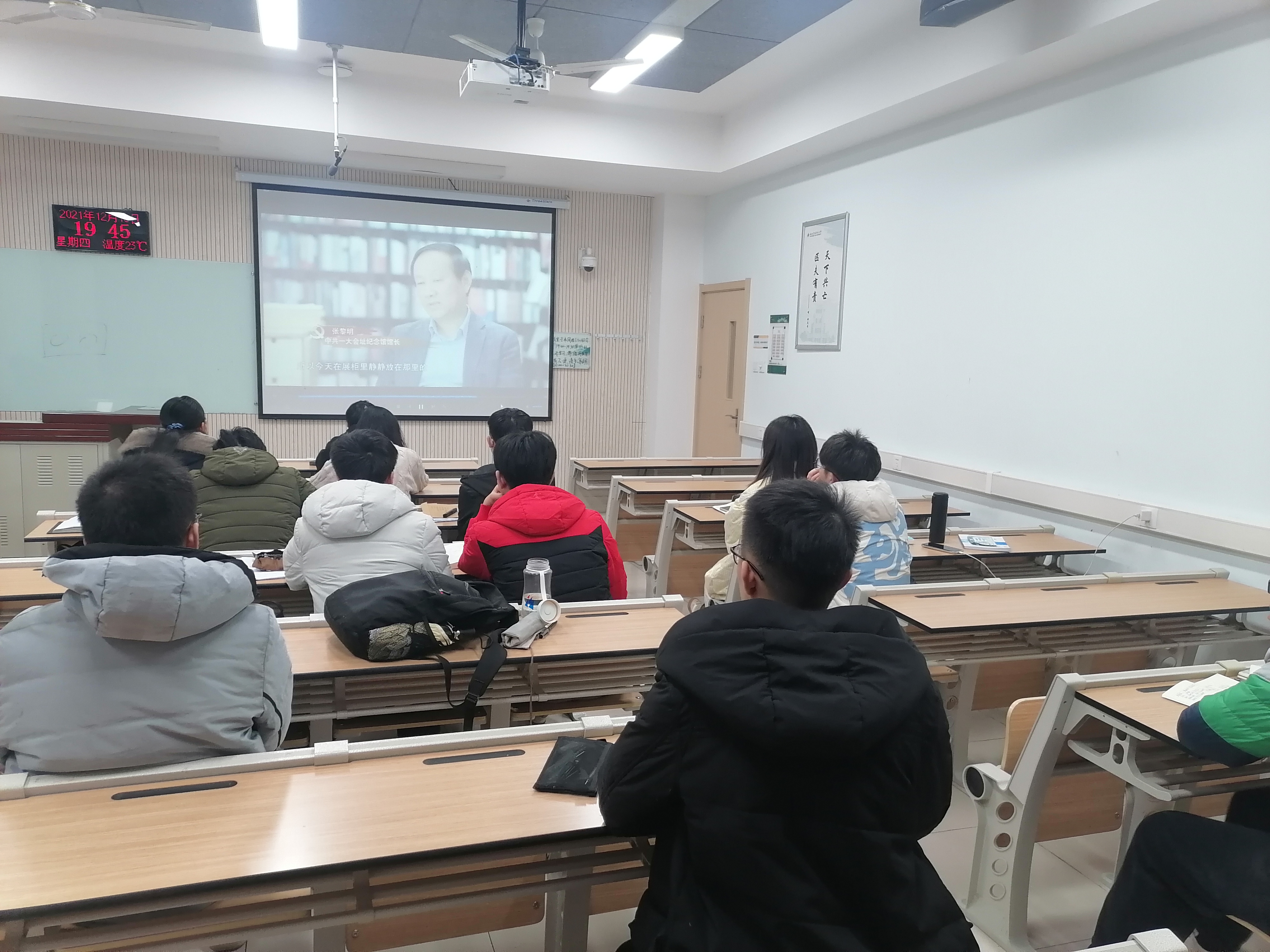 45ceaa94bf8341f5845a6aba13bbd847.jpg 45ceaa94bf8341f5845a6aba13bbd847.jpg