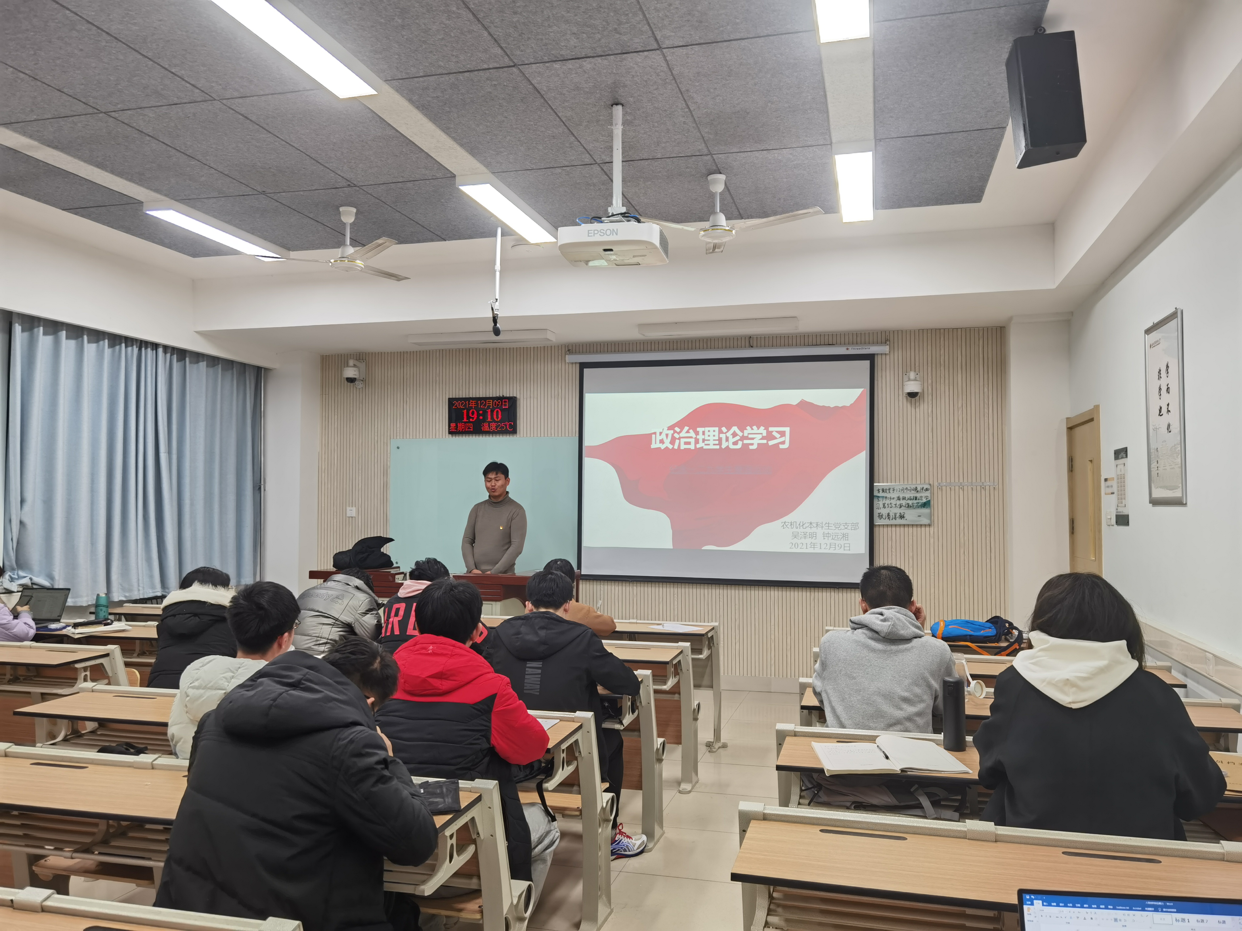 c2b4f5d816db476caa1b5dd142bd3e70.png c2b4f5d816db476caa1b5dd142bd3e70.png