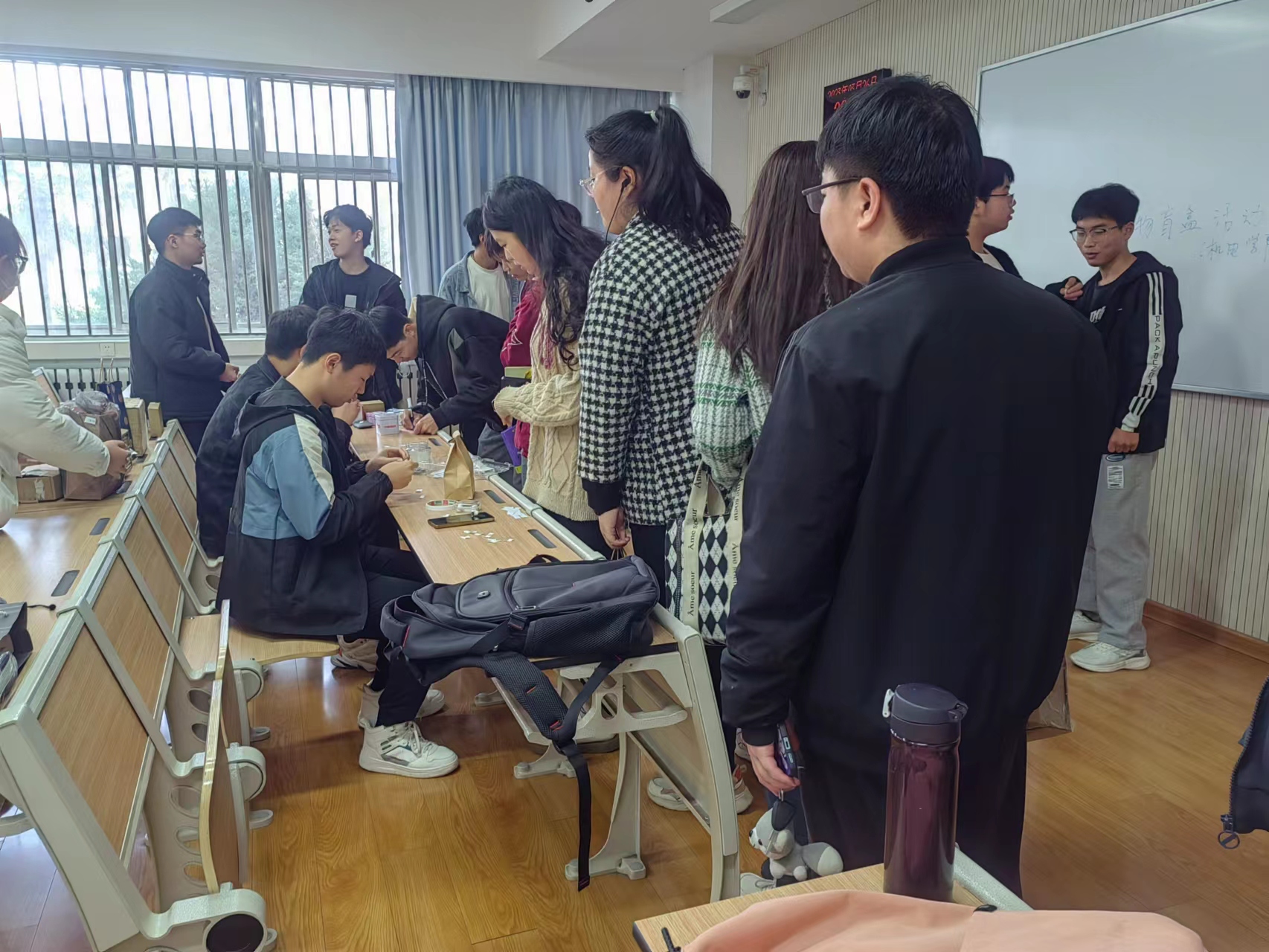 c2e53fb50a644f718e8d56a12407dcd8.jpg c2e53fb50a644f718e8d56a12407dcd8.jpg