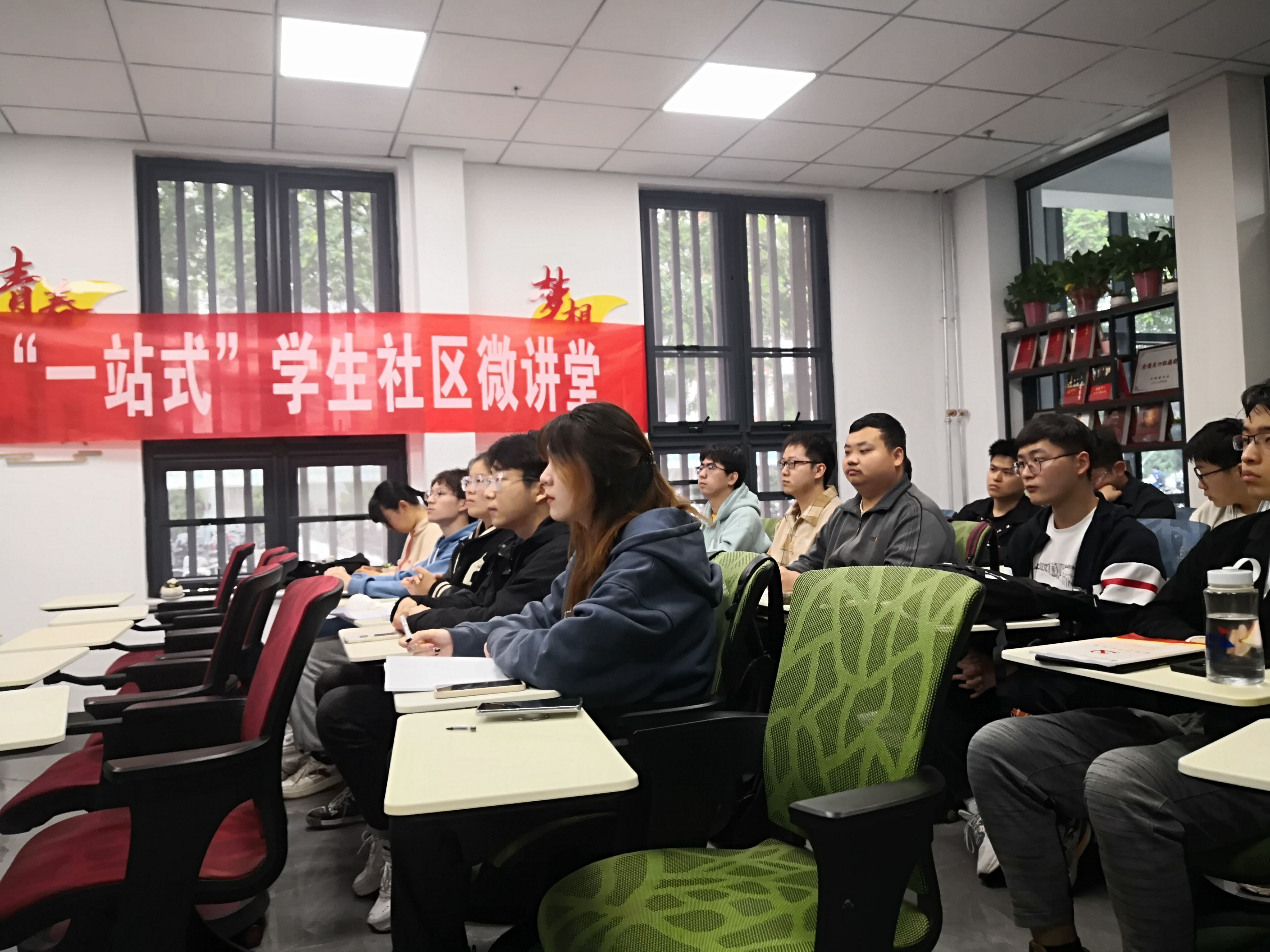 8511916f85e4471d9654cca9a00827b8.jpg 8511916f85e4471d9654cca9a00827b8.jpg